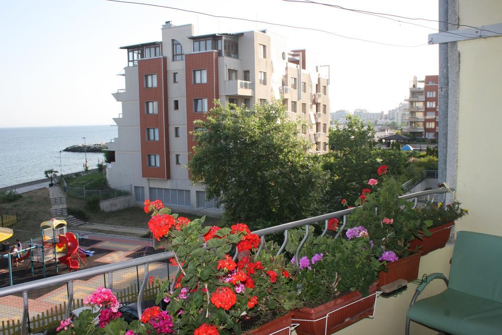 Homestay Kostadinov Pomorie Eksteriør bilde
